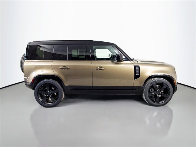 New 2026 Land Rover Defender 110 X-Dynamic SE image 4