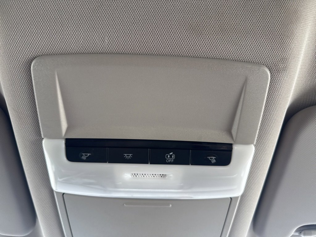 Used 2024 Nissan Rogue S image 19