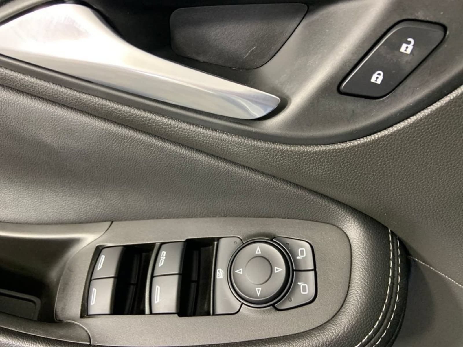 Used 2021 Buick Encore GX Preferred w/ Cold Weather Comfort Package FWD image 26