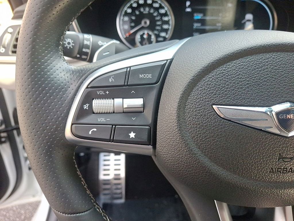 Used 2023 Genesis G70 3.3T w/ Sport Advanced Package image 17