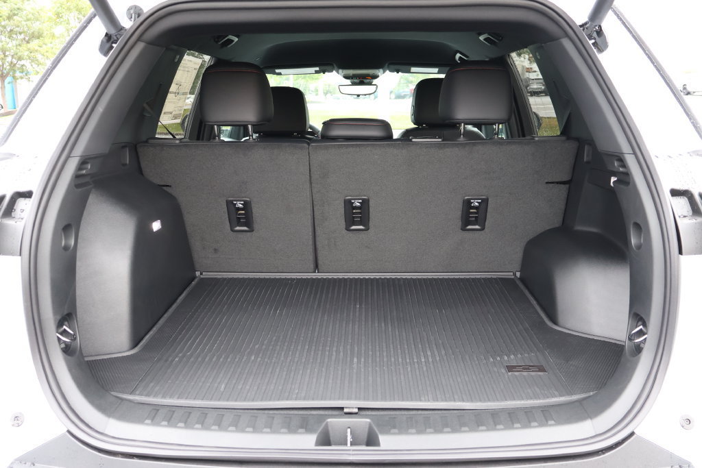 New 2027 Chevrolet Equinox RS w/ Safety and Technology Package AWD/4WD image 47