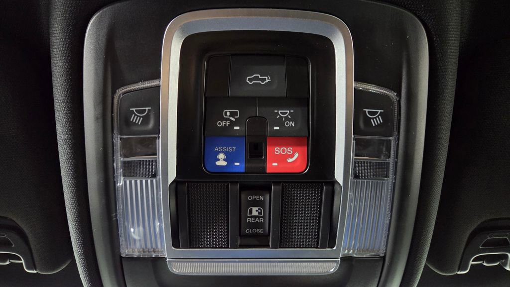 Used 2022 RAM 3500 Laramie w/ Night Edition image 30