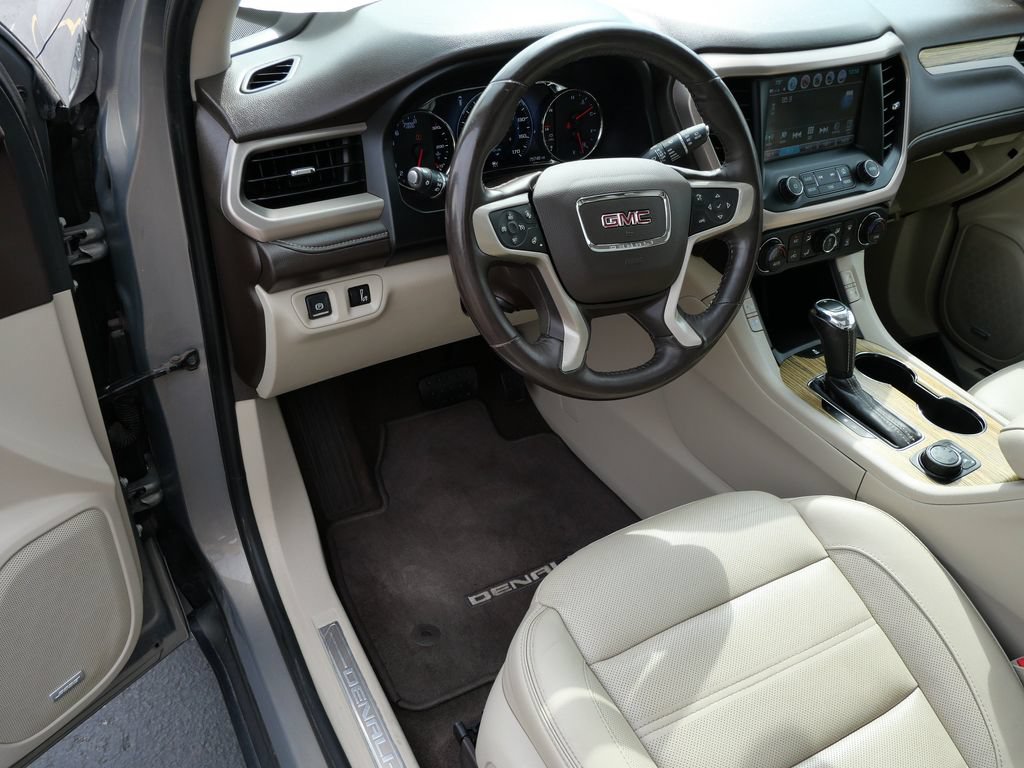 Used 2019 GMC Acadia Denali w/ Technology Package AWD/4WD image 12