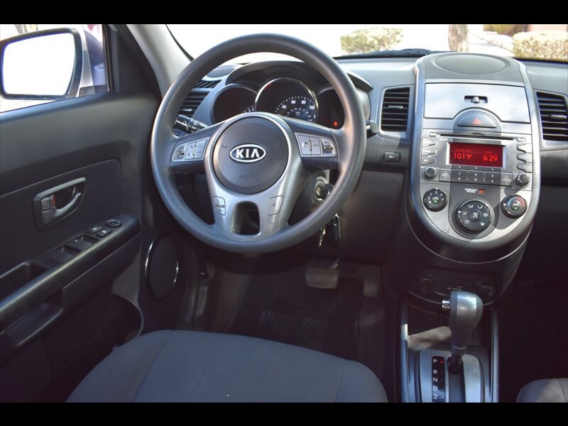 Used 2010 Kia Soul + FWD image 27