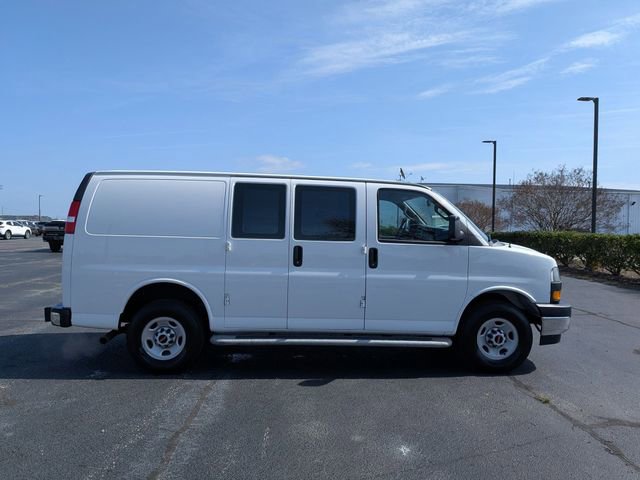 Used 2024 GMC Savana 2500 w/ Driver Convenience Package RWD image 2