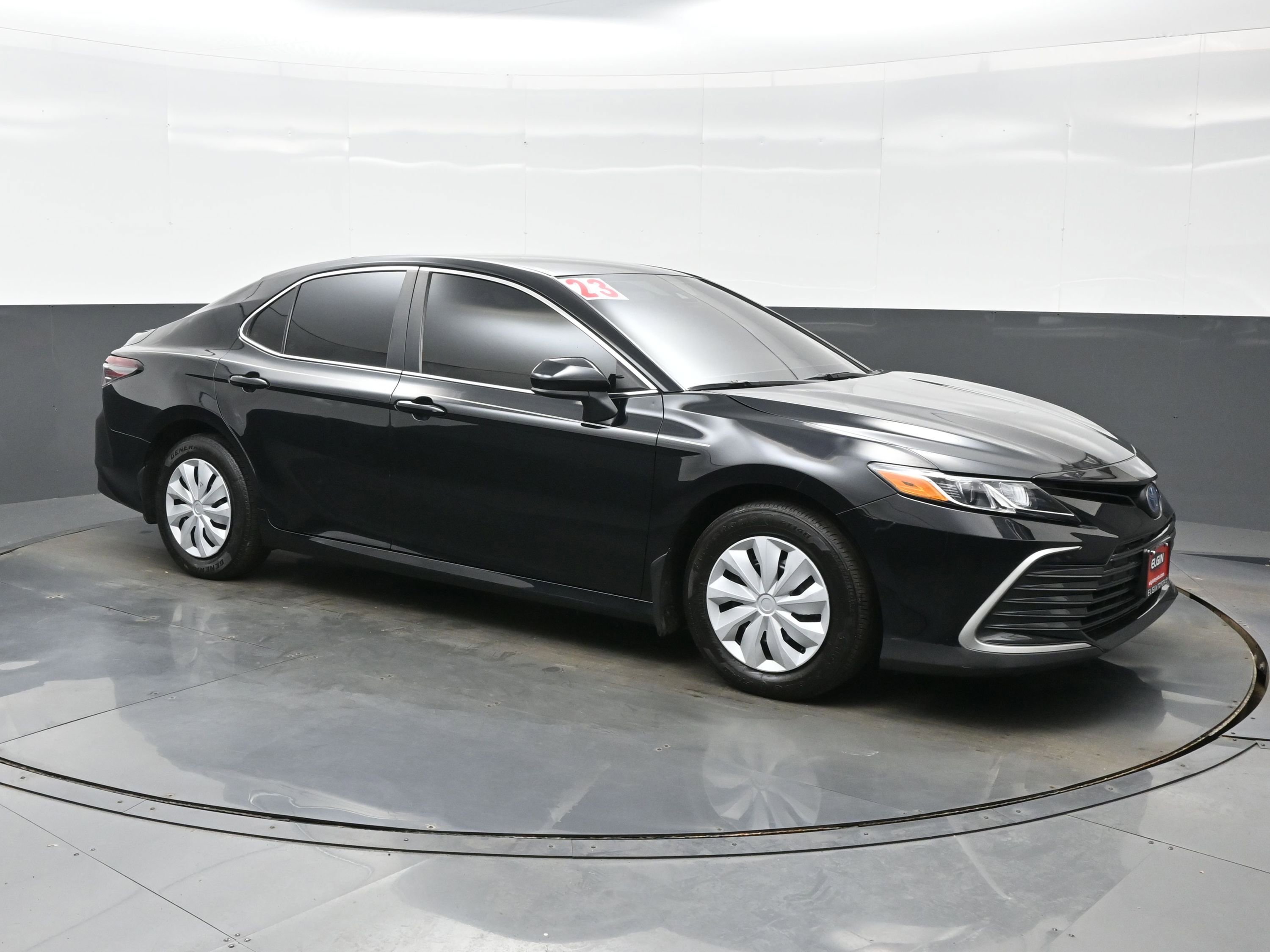 Used 2023 Toyota Camry LE image 8