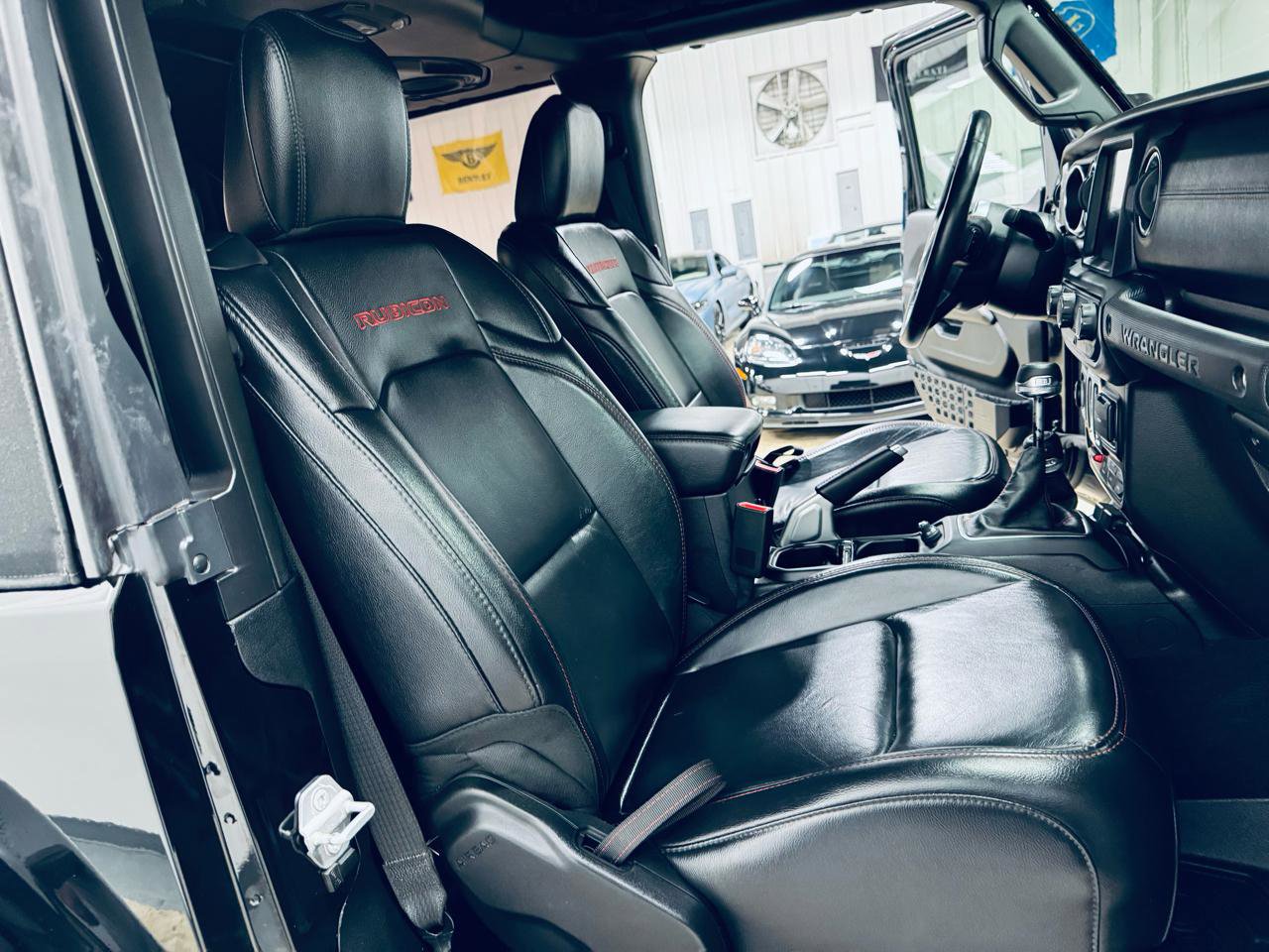 Used 2019 Jeep Wrangler Rubicon AWD/4WD image 35