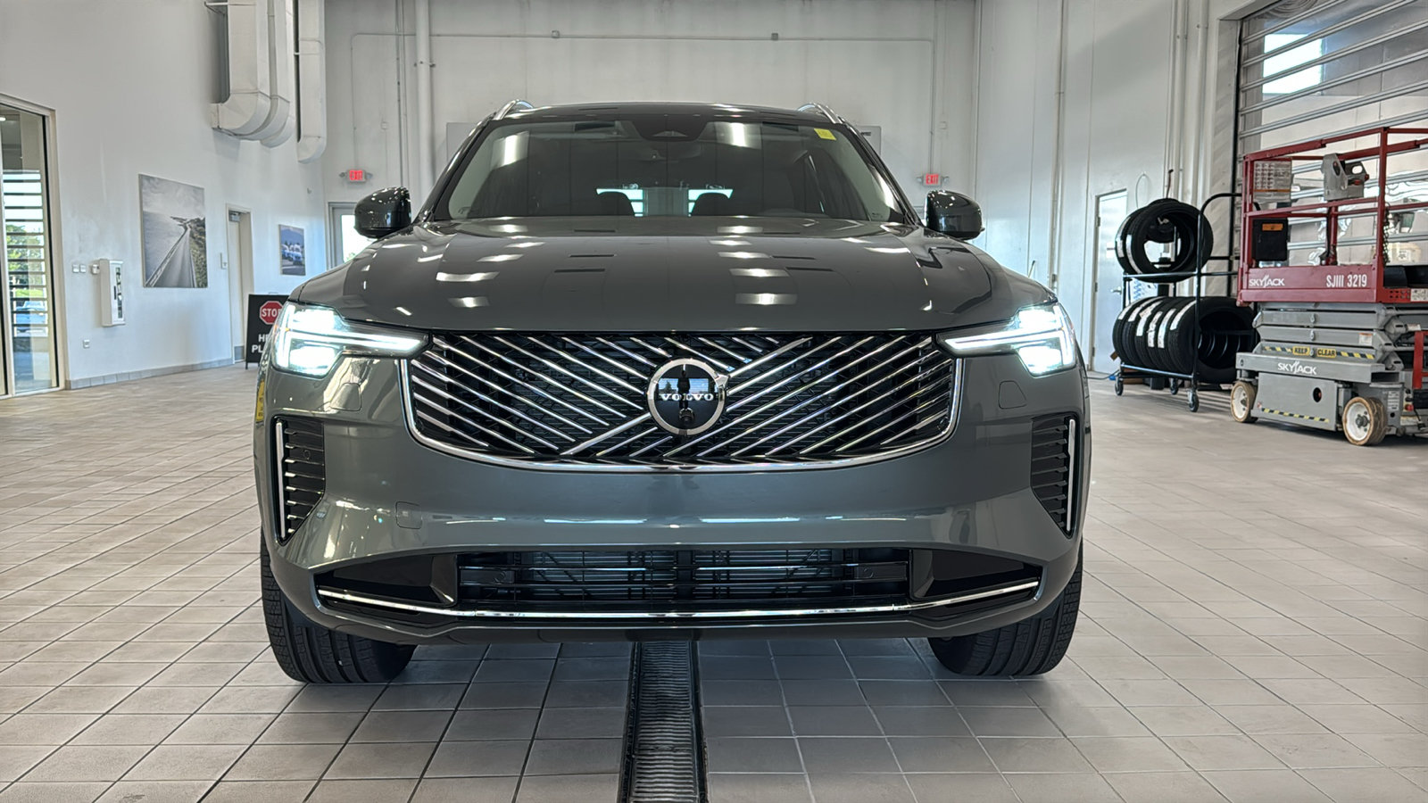 New 2027 Volvo XC90 B6 Ultra AWD/4WD image 10