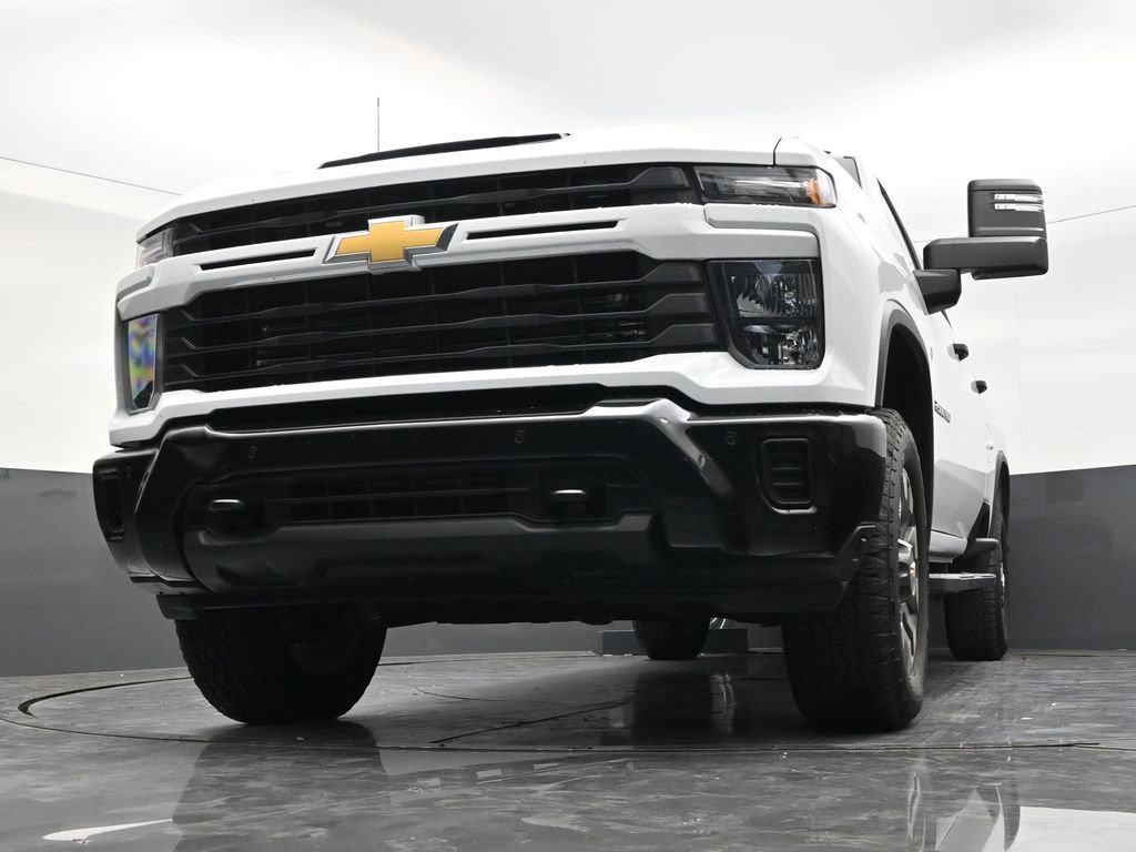 Used 2025 Chevrolet Silverado 2500 Custom w/ Custom Value Package AWD/4WD image 27