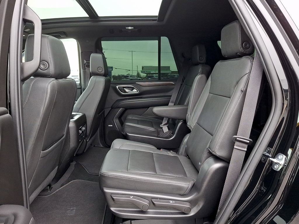 Used 2022 Chevrolet Tahoe LT w/ Luxury Package image 11