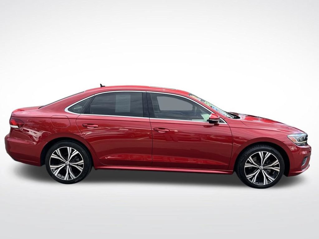 Used 2022 Volkswagen Passat 2.0T SE FWD image 13