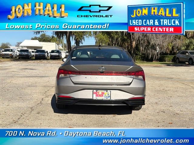 Used 2023 Hyundai Elantra Limited image 8