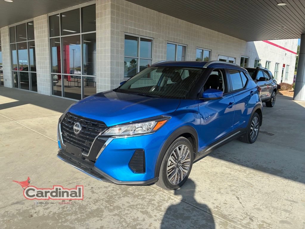 Used 2024 Nissan Kicks SV FWD image 2