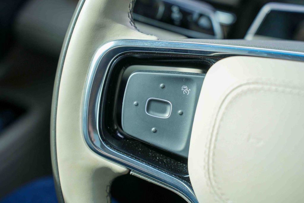 Used 2024 Lincoln Nautilus Reserve w/ Equipment Group 202A image 38