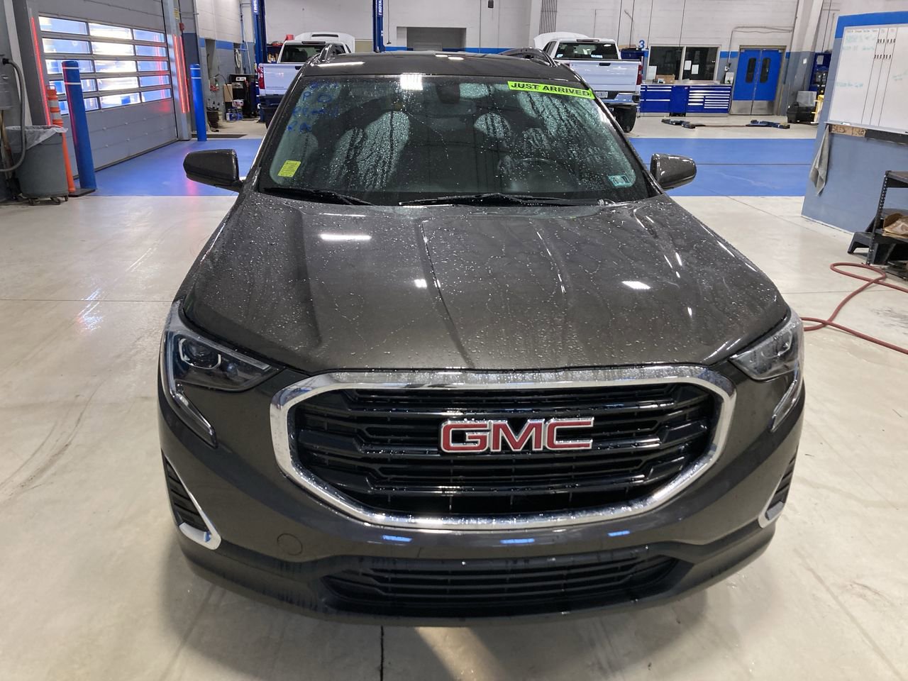 Used 2019 GMC Terrain SLE w/ Driver Convenience Package AWD/4WD image 2