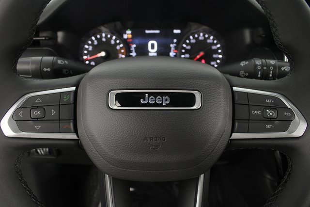New 2026 Jeep Compass Latitude image 12