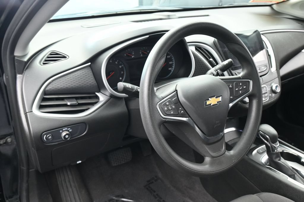 Used 2024 Chevrolet Malibu LT FWD image 14