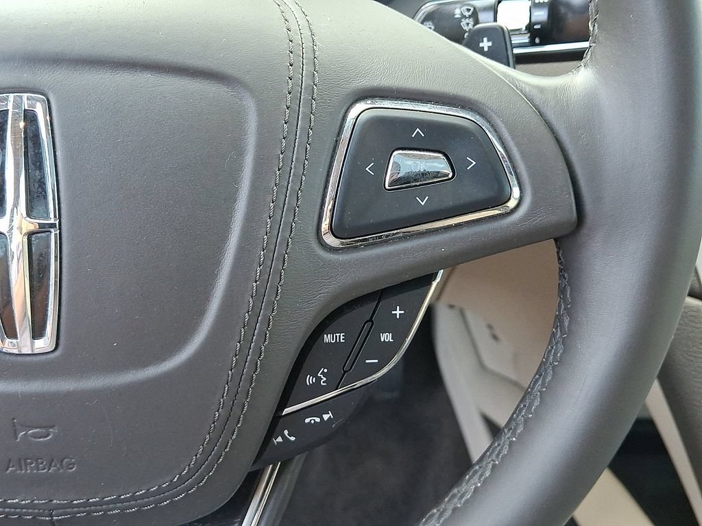 Used 2018 Lincoln MKZ Reserve w/ Technology Package AWD/4WD image 23