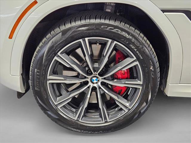Certified 2024 BMW X6 M60i w/ Dynamic Handling Package AWD/4WD image 24