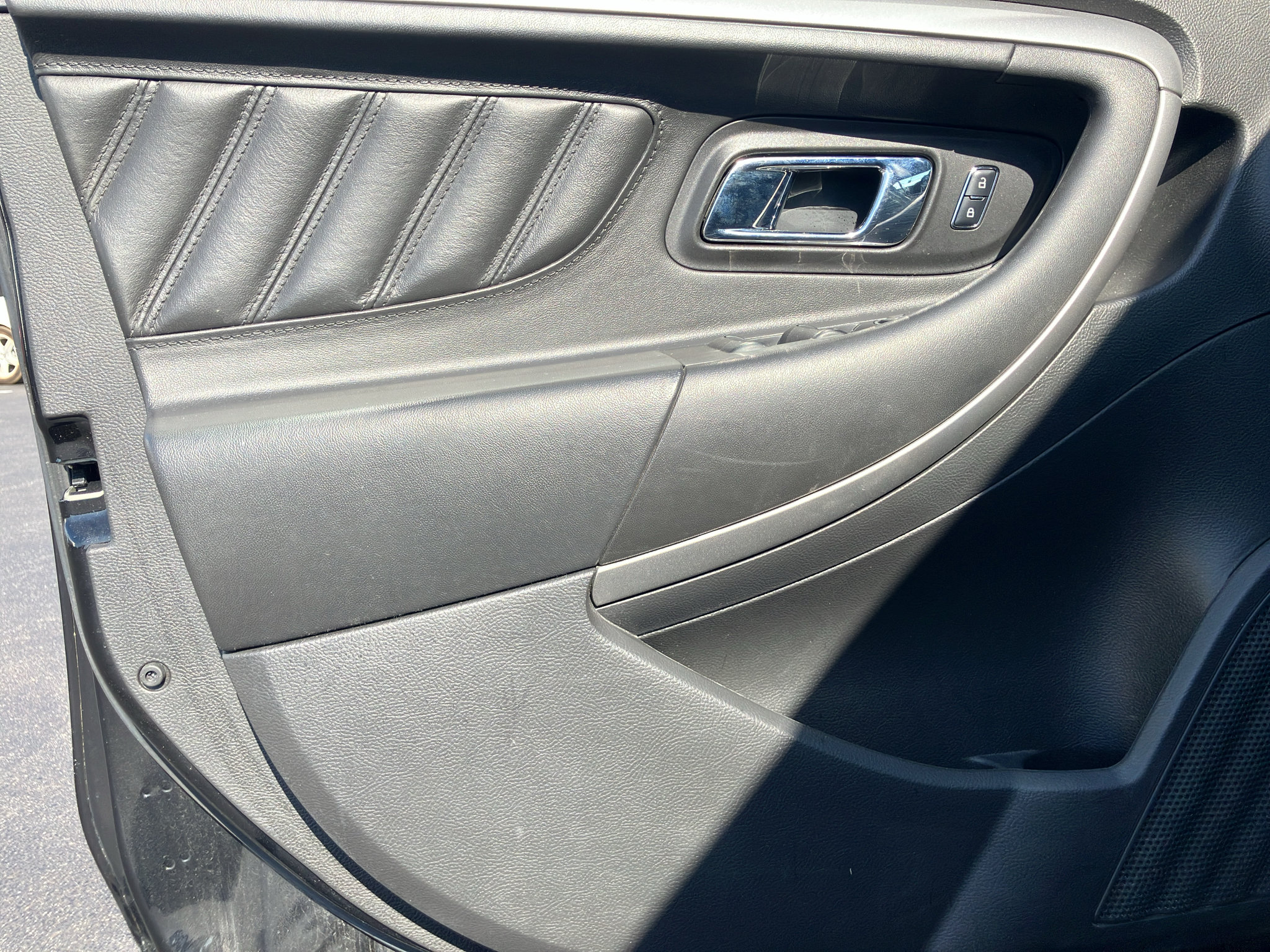 Used 2017 Ford Taurus SEL AWD/4WD image 13