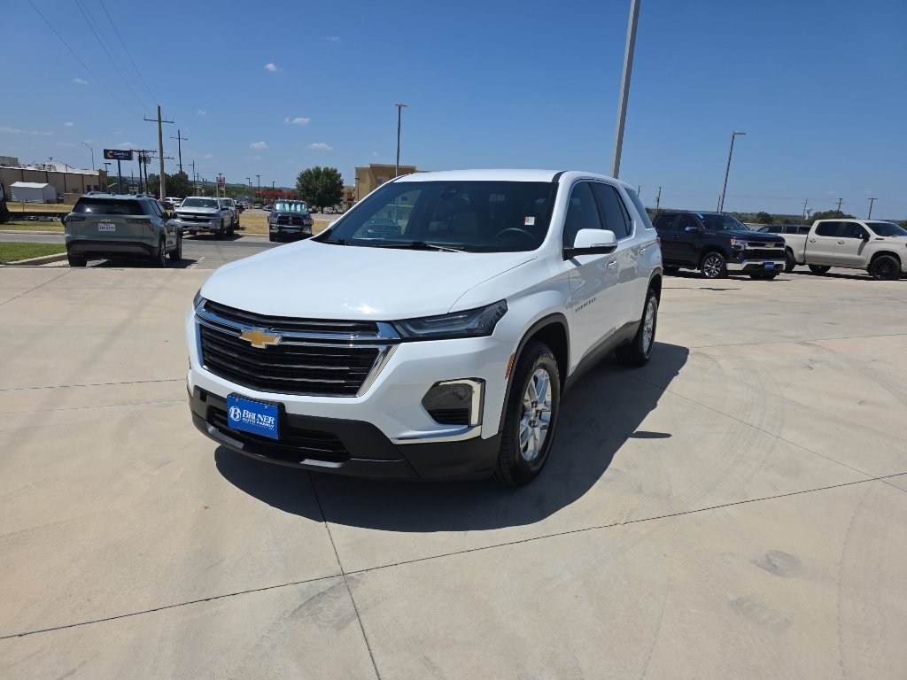 Certified 2023 Chevrolet Traverse LS w/ Safety Package FWD image 3