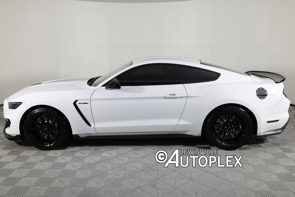 Used 2016 Ford Mustang Shelby GT350 w/ Technology Package image 8