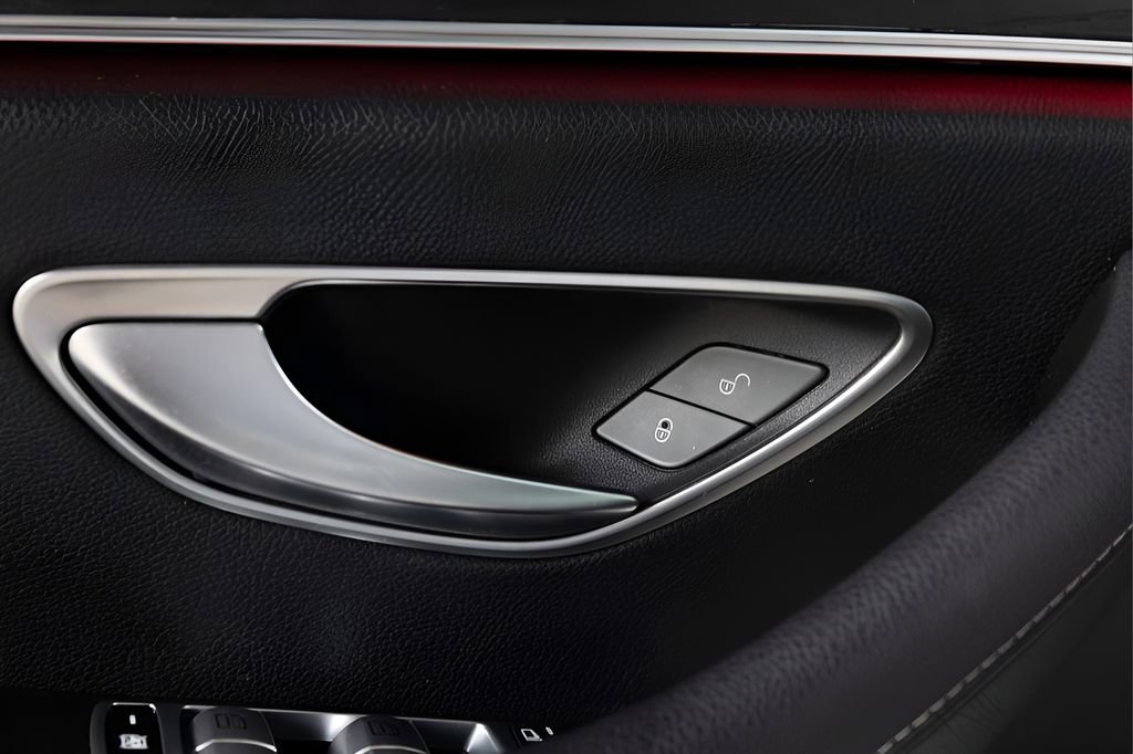 Used 2020 Mercedes-Benz E 350 Sedan image 40