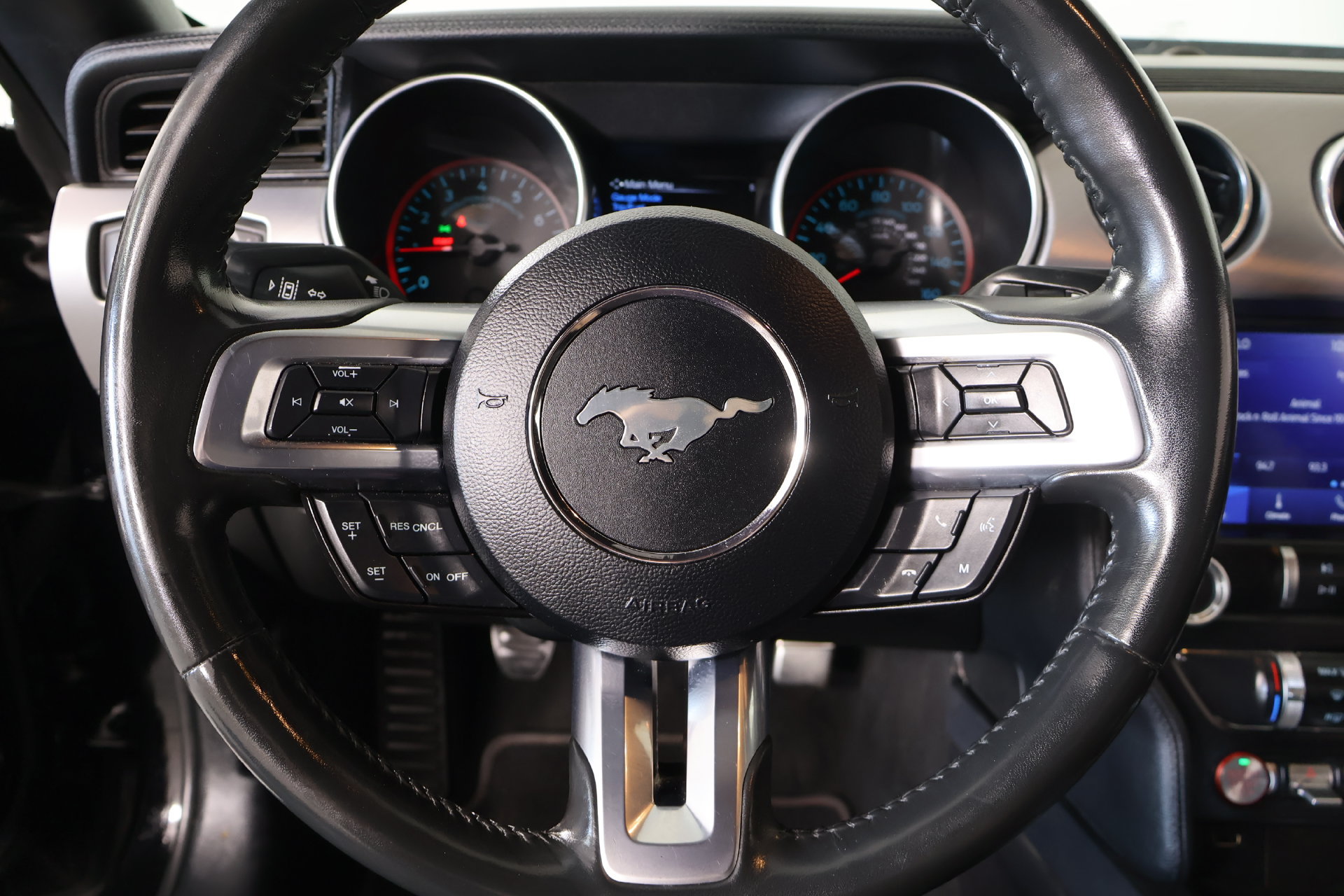 Used 2022 Ford Mustang GT w/ Equipment Group 301A RWD image 3