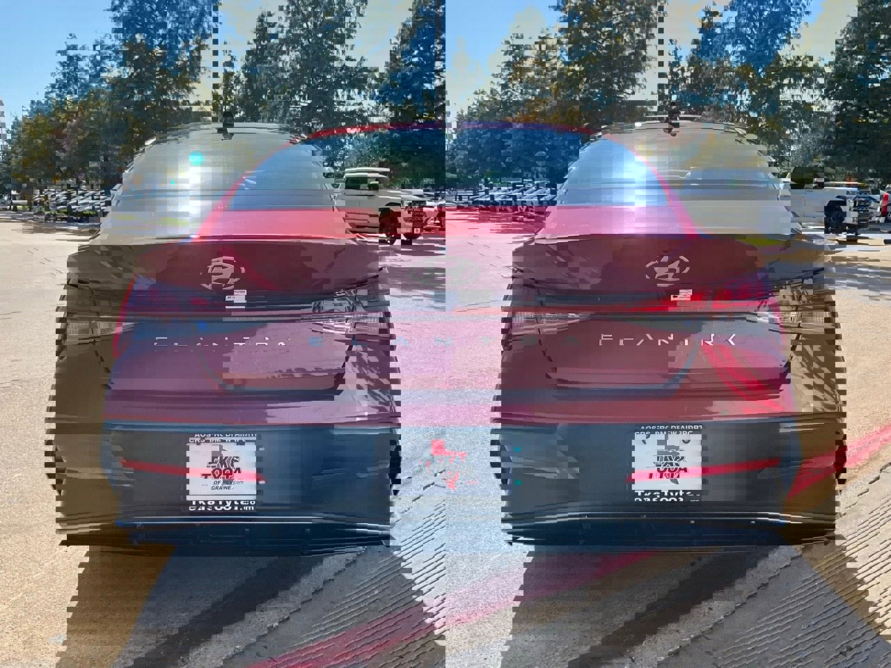 Used 2025 Hyundai Elantra SEL image 7