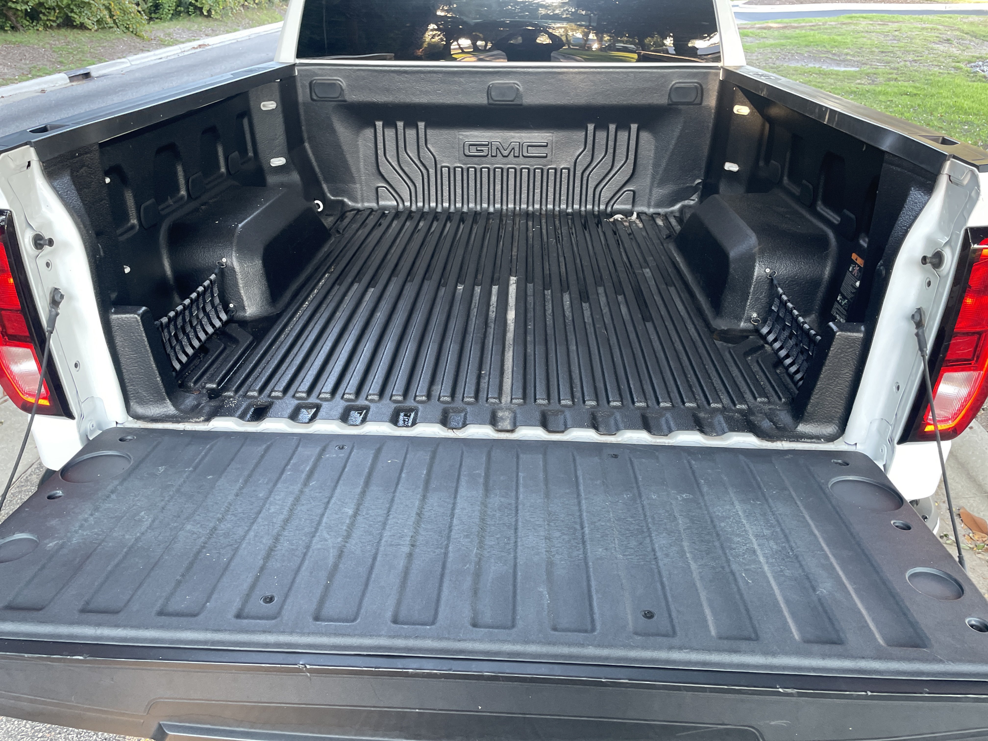 Used 2024 GMC Sierra 1500 Elevation AWD/4WD image 29