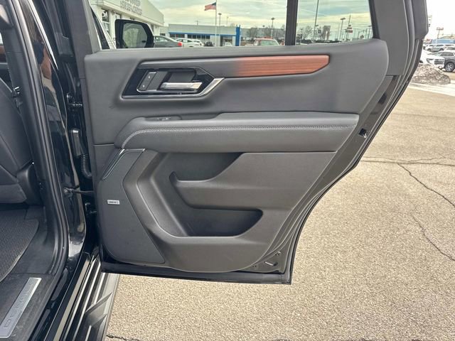 Certified 2025 GMC Yukon Denali AWD/4WD image 19