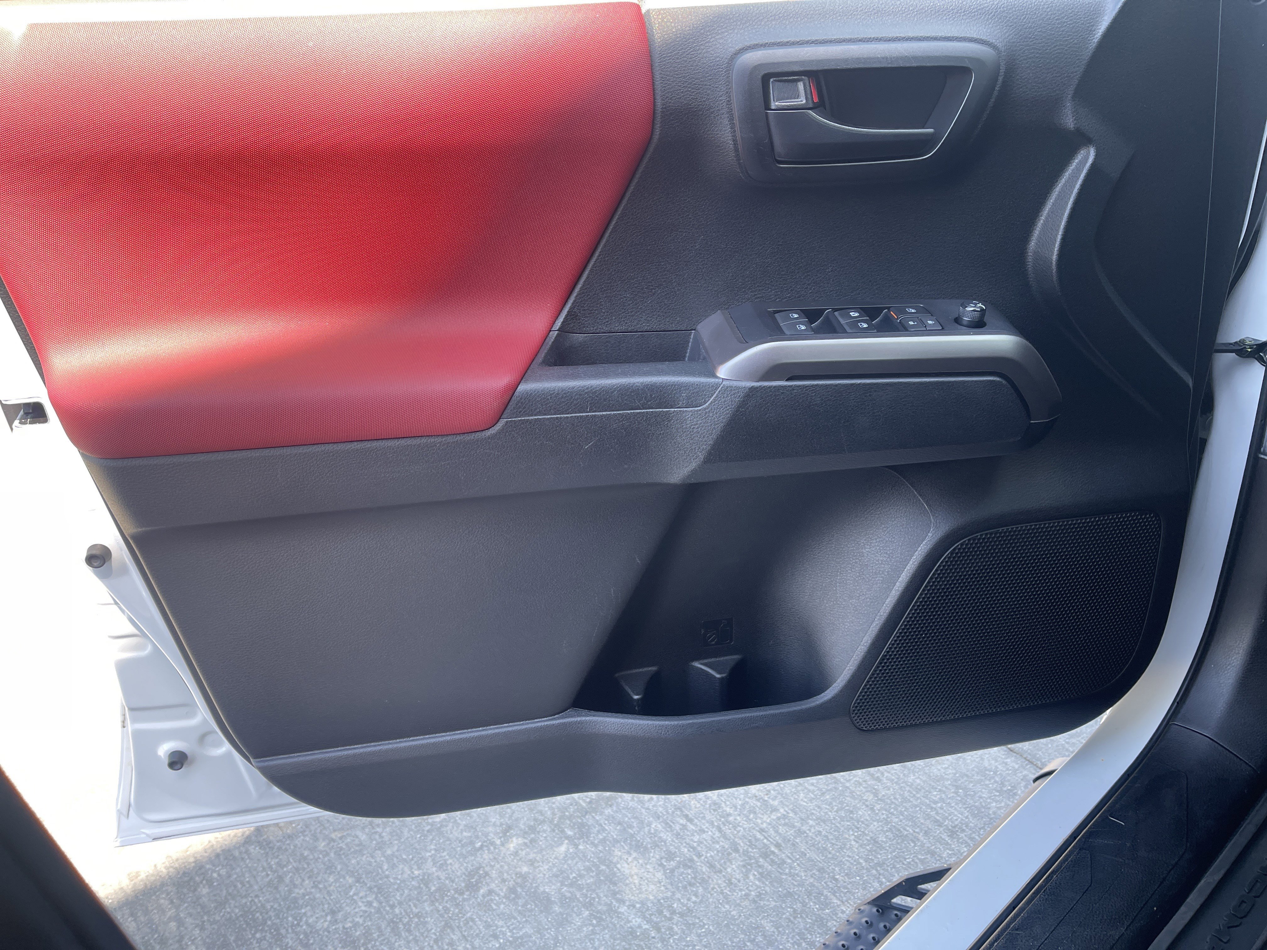 Used 2022 Toyota Tacoma SR5 image 22