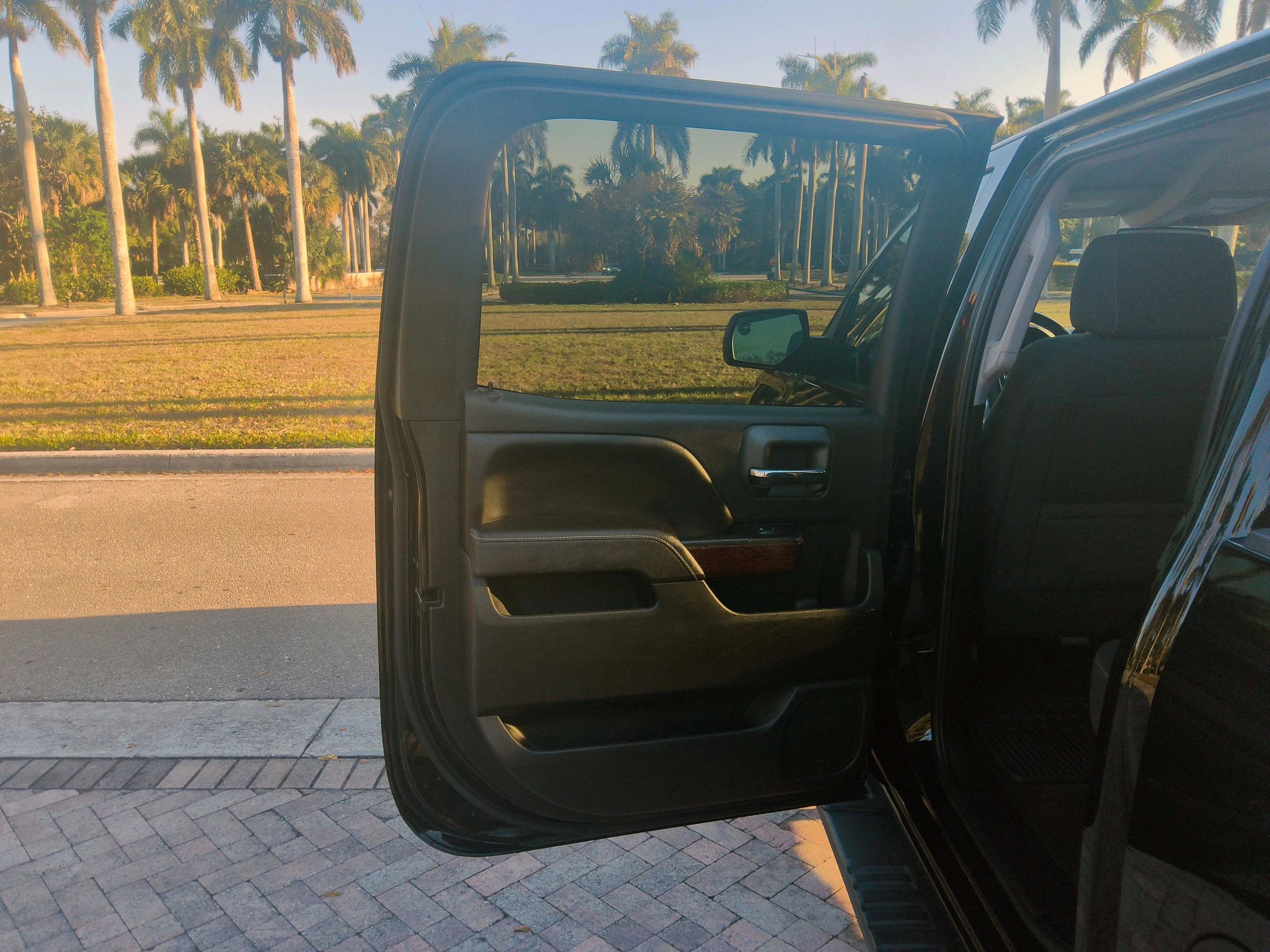 Used 2017 GMC Sierra 1500 SLE w/ SLE Value Package AWD/4WD image 25