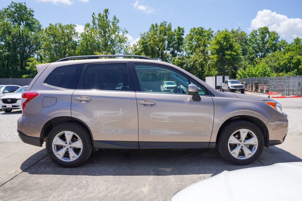 Used 2016 Subaru Forester 2.5i Limited AWD/4WD image 9