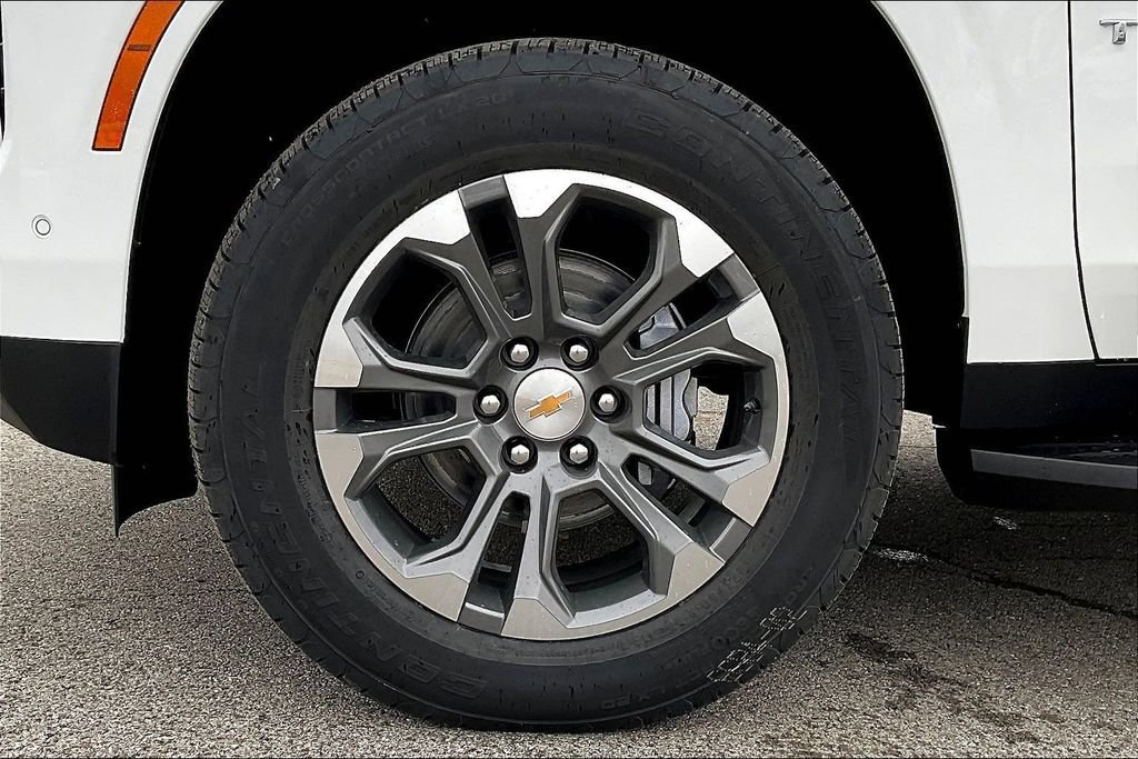 New 2026 Chevrolet Tahoe LS w/ LPO, Dark Essentials Package AWD/4WD image 11