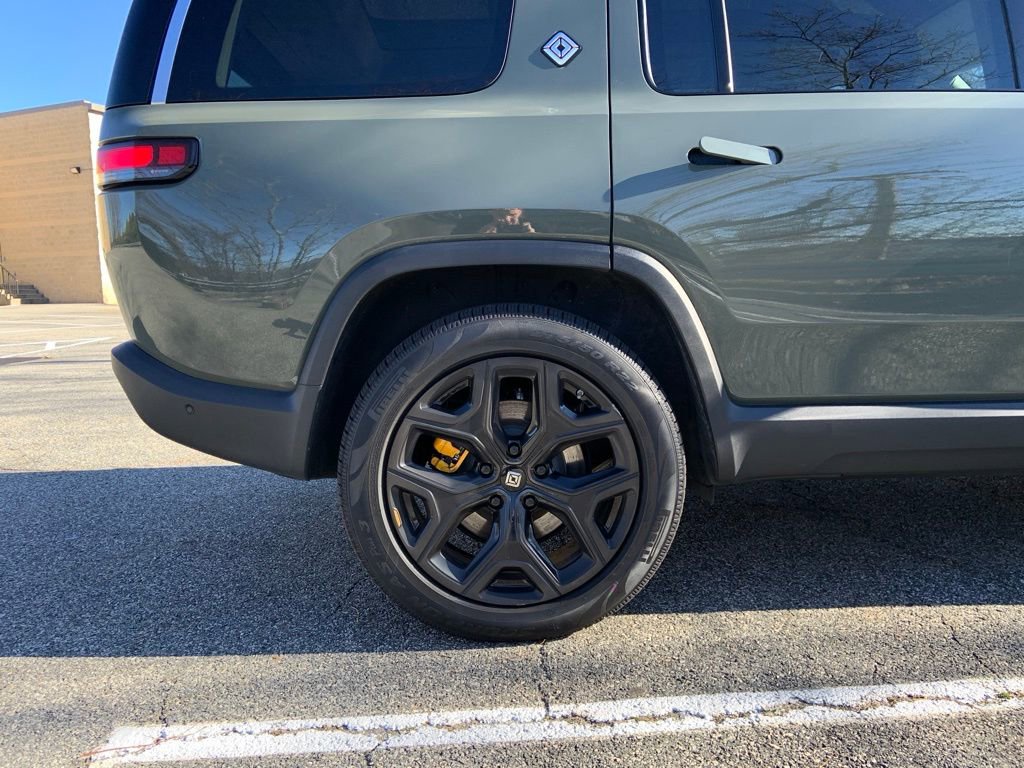 Used 2023 Rivian R1S Launch Edition image 12