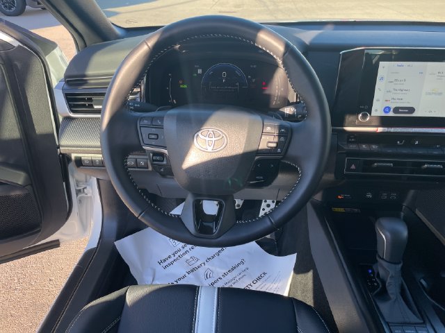 Used 2026 Toyota Camry SE FWD image 23