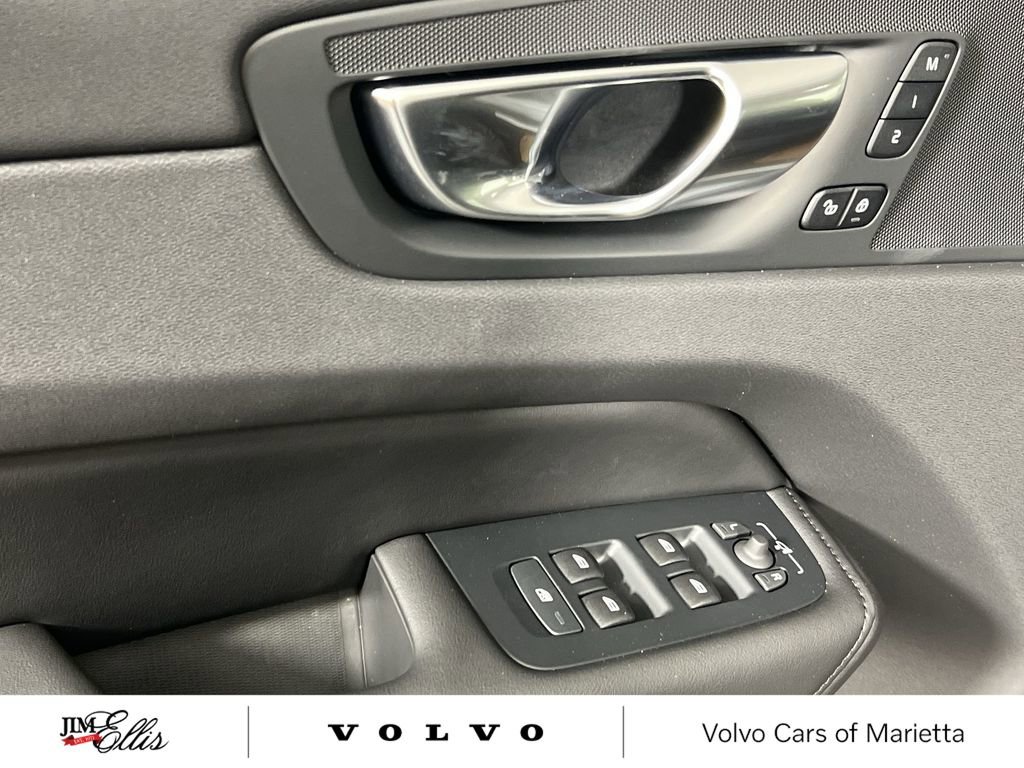 New 2025 Volvo XC60 B5 Core w/ Climate Package image 14