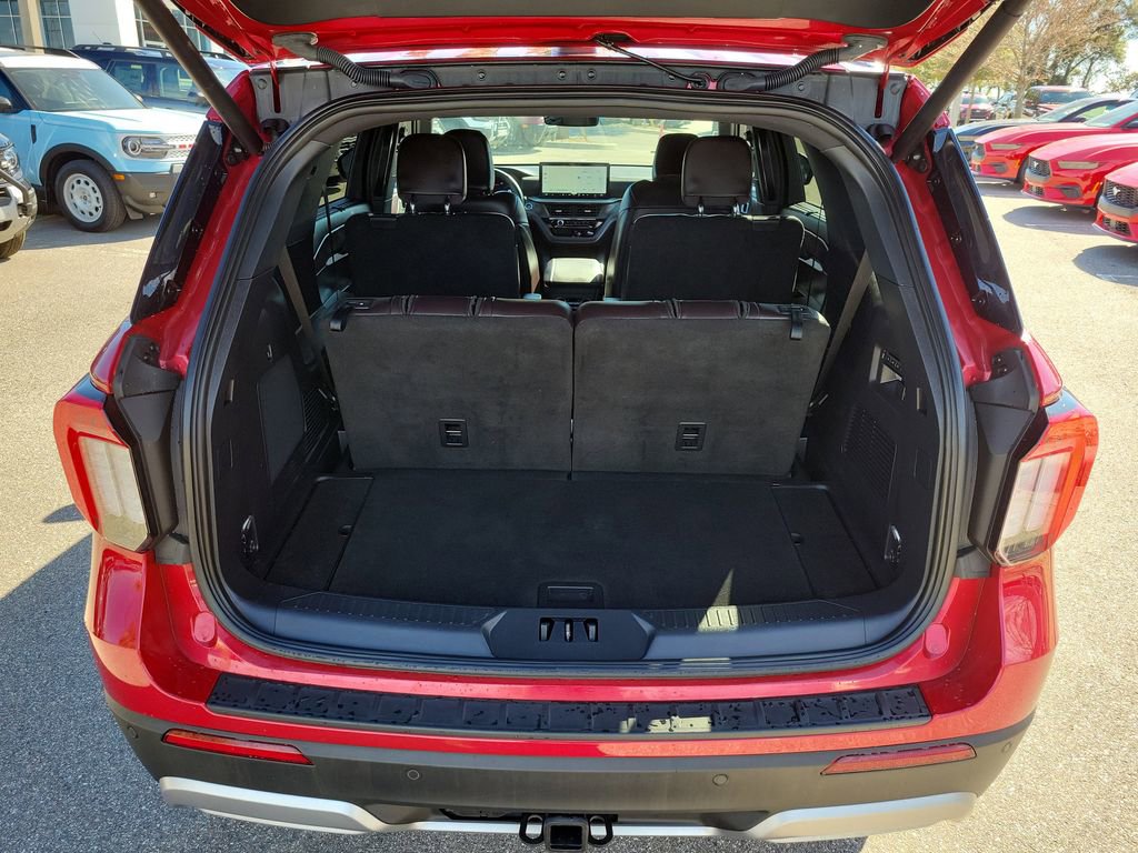 Used 2025 Ford Explorer Platinum image 8