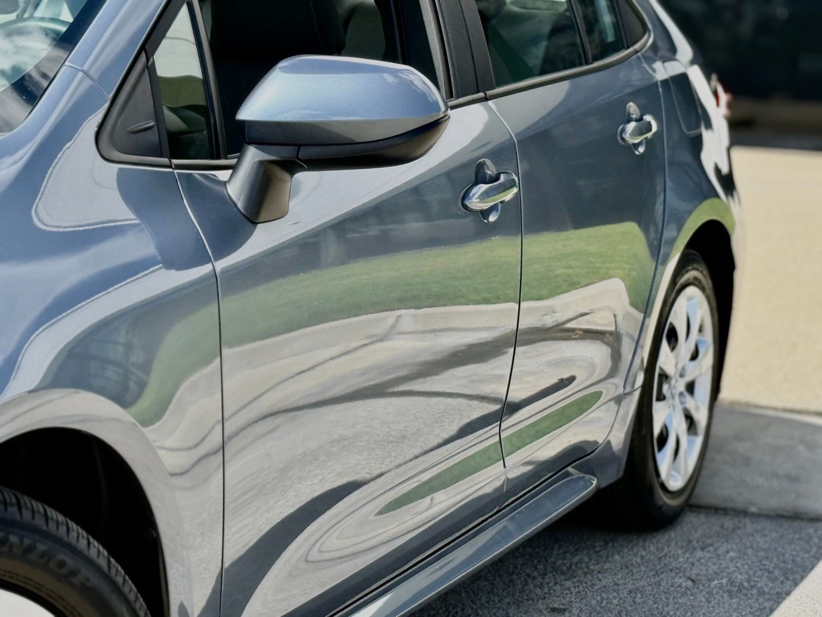 Used 2026 Toyota Corolla LE w/ Carpet Mat Package (TMS) image 5