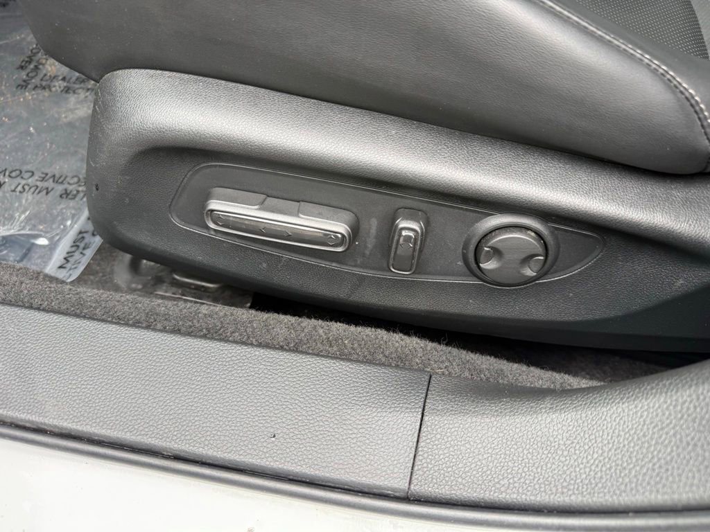 Used 2023 Honda Accord Touring image 16