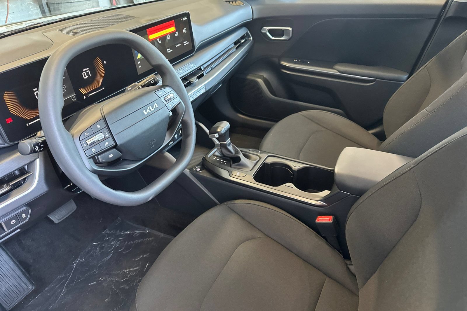 New 2026 Kia K4 FWD image 10