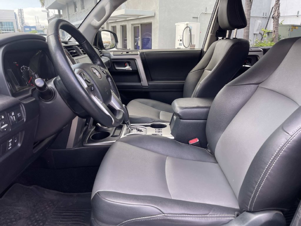 Used 2024 Toyota 4Runner SR5 Premium w/ Moonroof Package AWD/4WD image 19