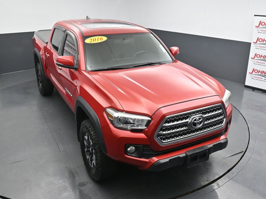 Used 2016 Toyota Tacoma TRD Off-Road w/ Premium & Technology Package image 20