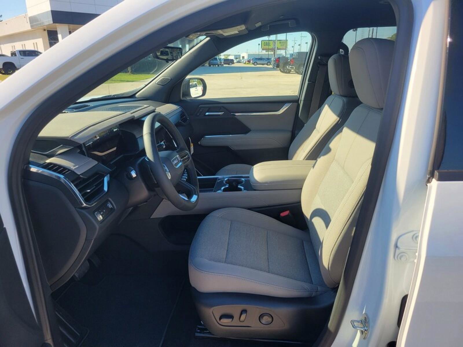 New 2026 GMC Acadia Elevation image 11