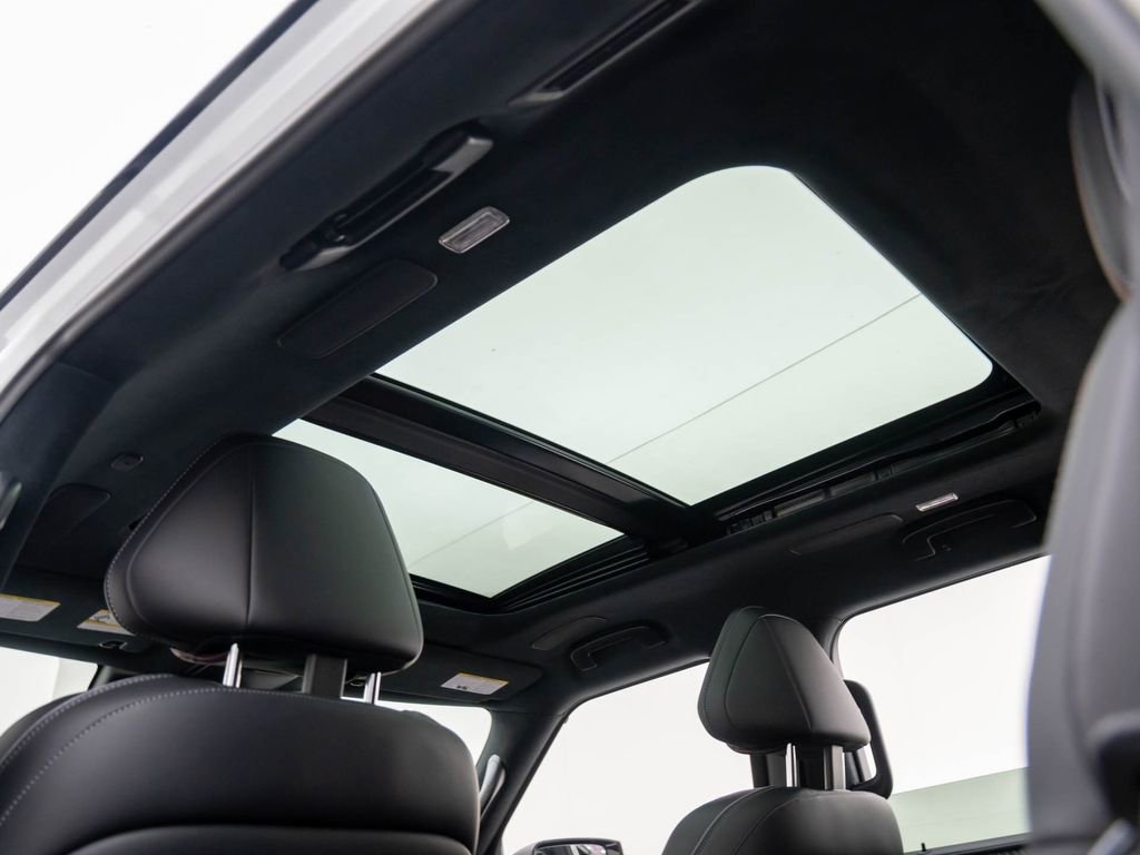 New 2026 INFINITI QX80 Autograph w/ Premium Cargo Package image 16