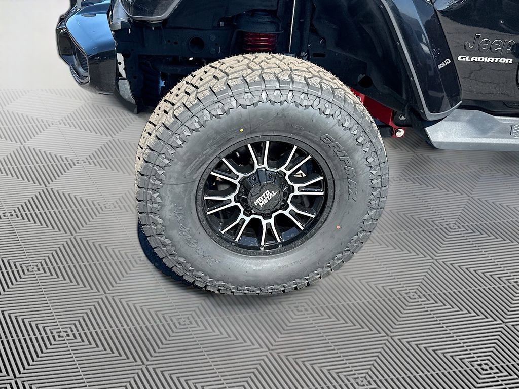 Used 2021 Jeep Gladiator Overland AWD/4WD image 35