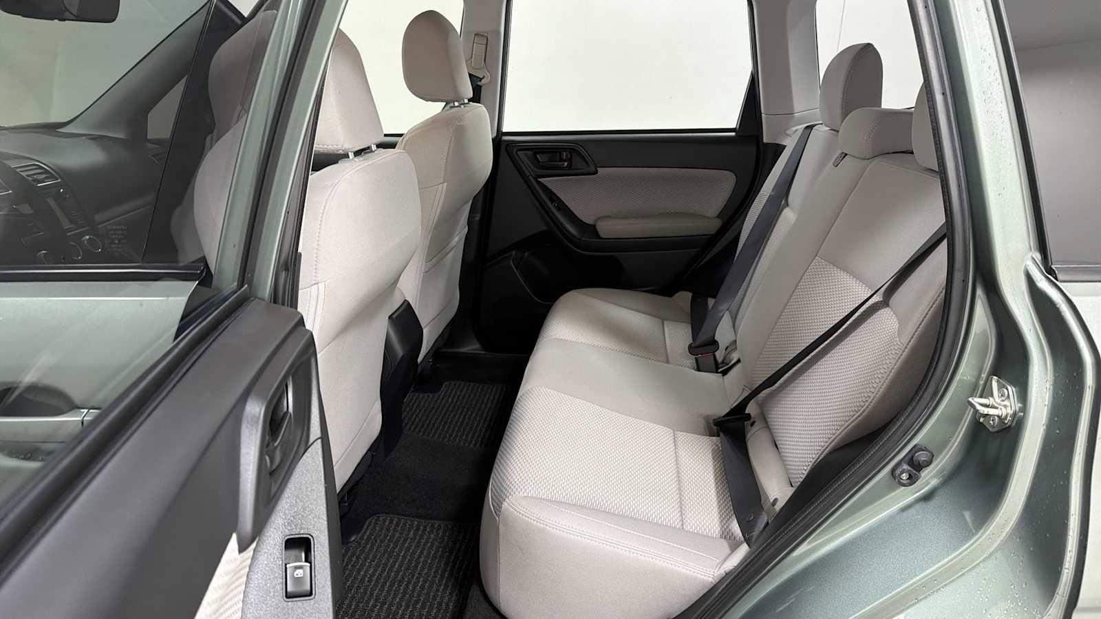 Used 2017 Subaru Forester 2.5i w/ Alloy Wheel Package AWD/4WD image 23