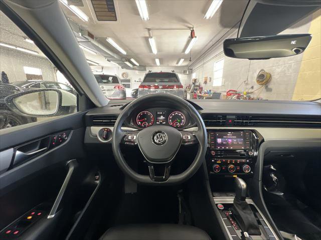 Certified 2022 Volkswagen Passat 2.0T SE image 14