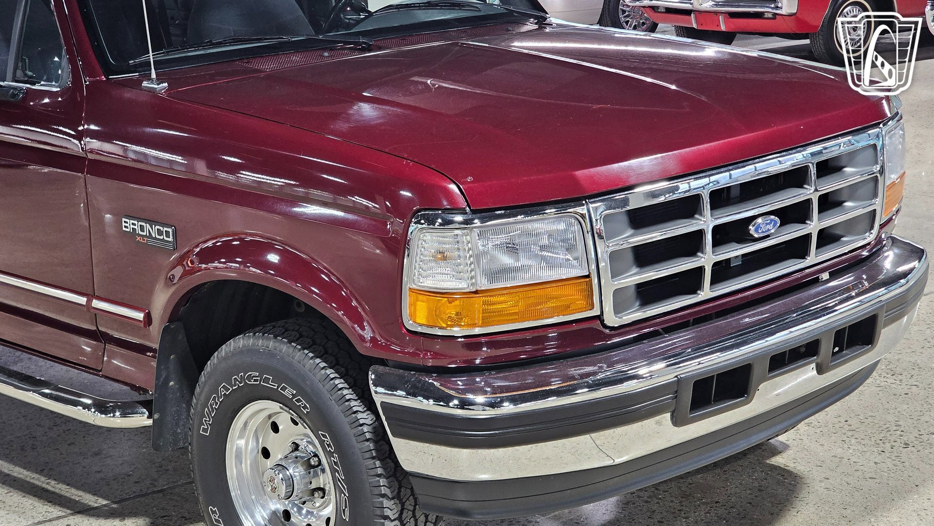 Used 1996 Ford Bronco XLT image 40